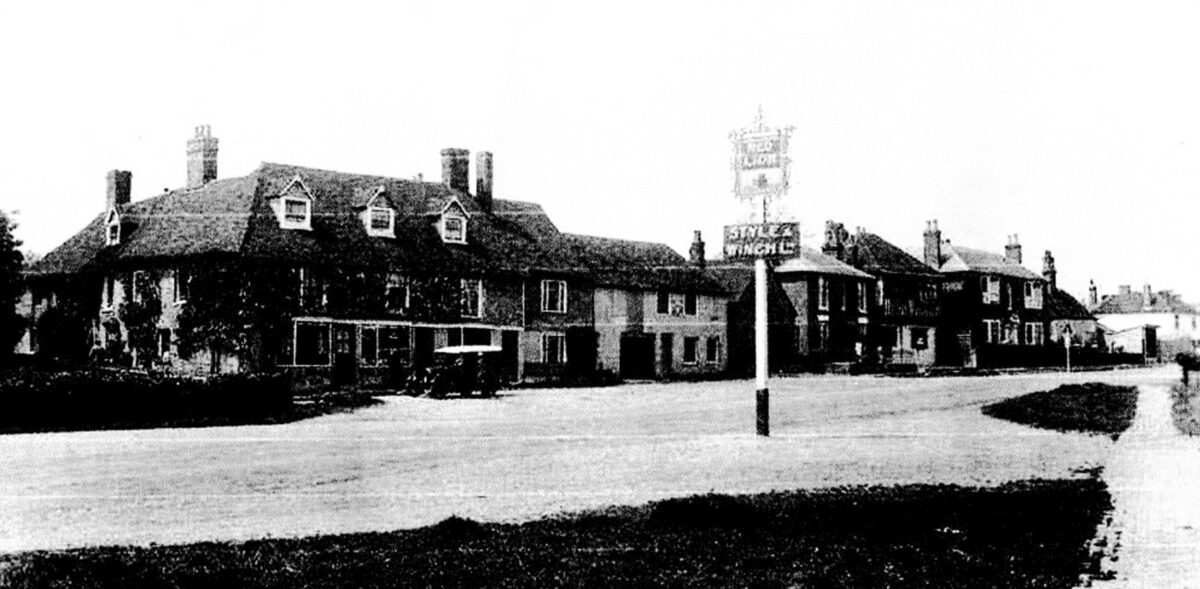 Memories of The Street Appledore 1942, 3 & 4 Appledore Local
